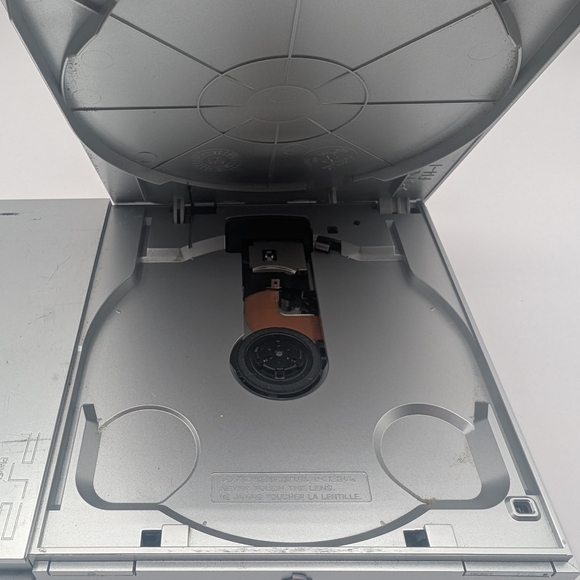 Sony PlayStation 2 PS2 Slim Console Silver SCPH-90001 Bundle - Picture 3 of 9